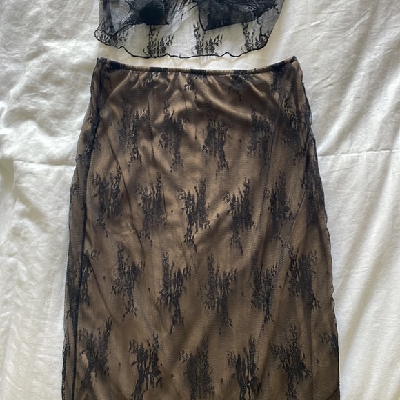 Lace Set (skirt and top) - Picture 6 of 8